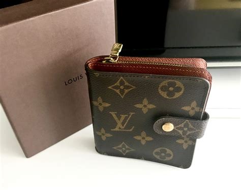 louis vuitton mens compact wallet|louis vuitton small zipper wallet.